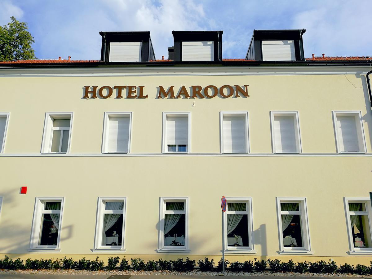 Hotel Maroon Загреб Экстерьер фото