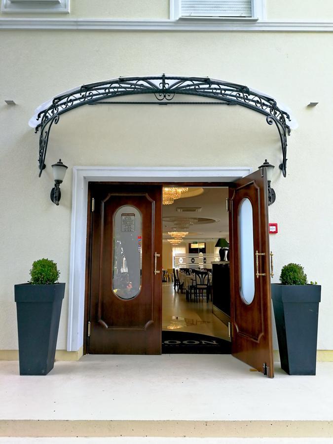 Hotel Maroon Загреб Экстерьер фото