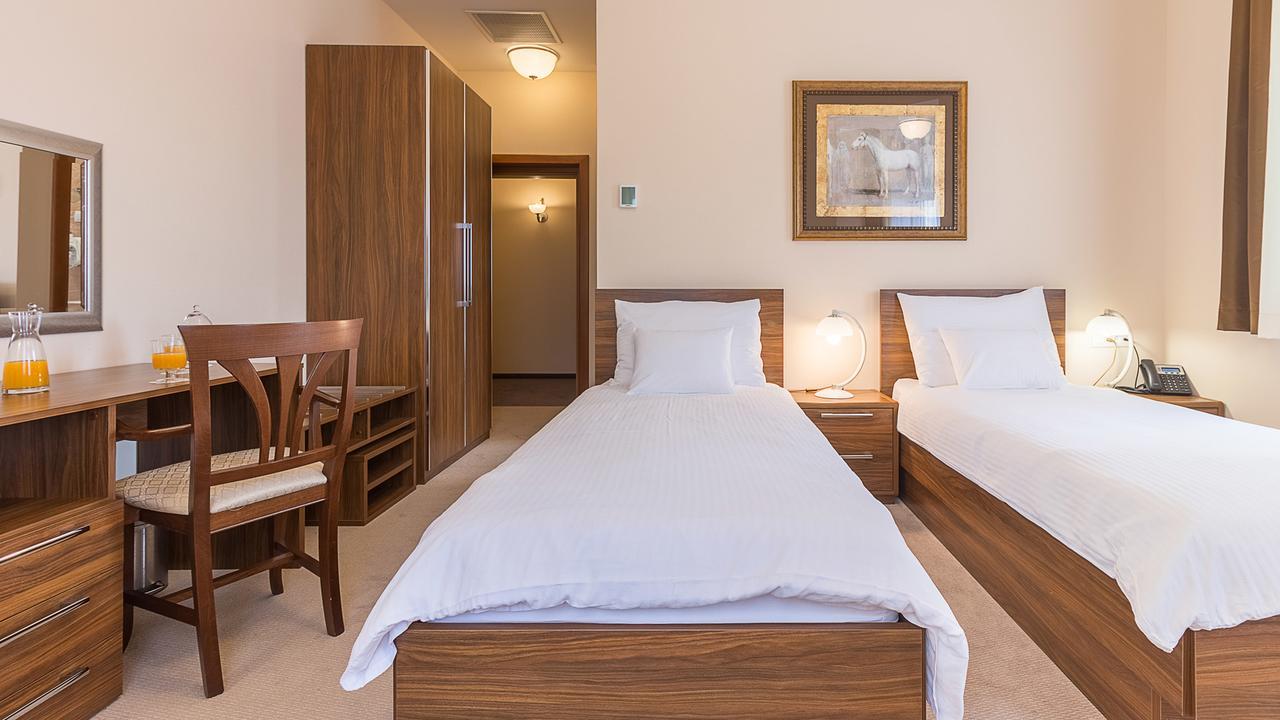 Hotel Maroon Загреб Экстерьер фото