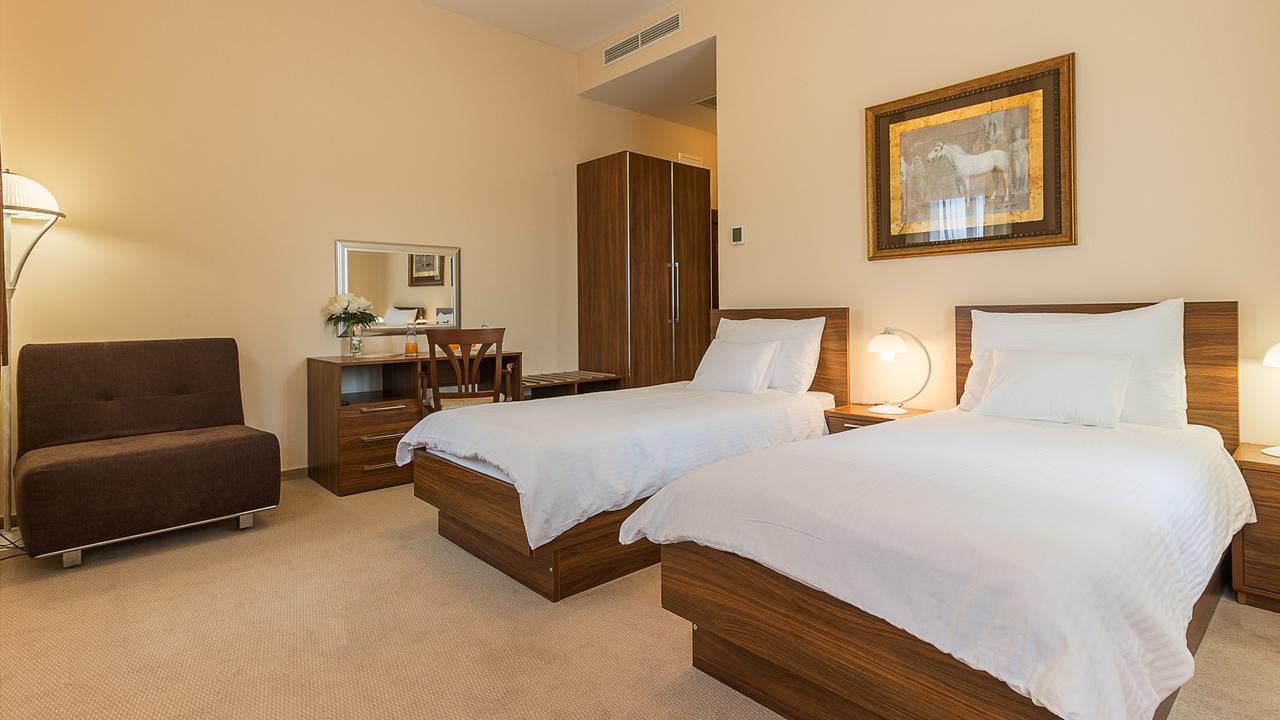 Hotel Maroon Загреб Экстерьер фото