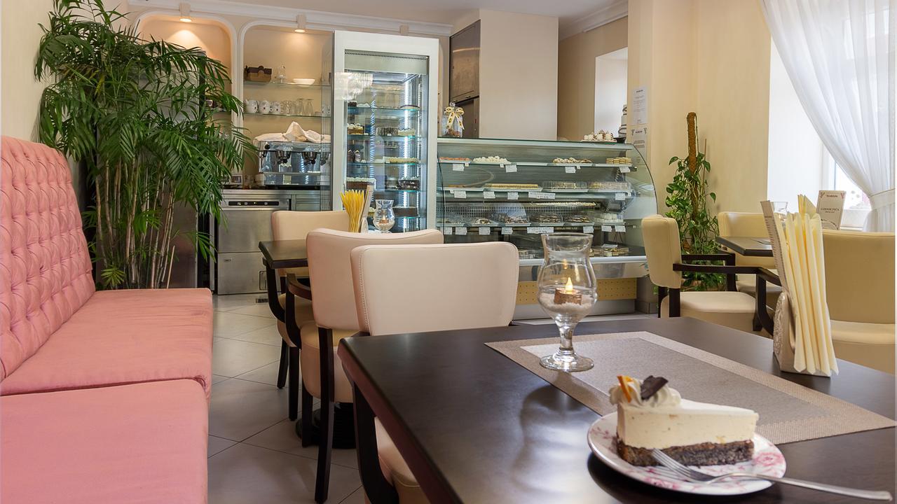 Hotel Maroon Загреб Экстерьер фото